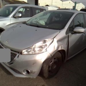 PEUGEOT 208 1