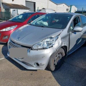 PEUGEOT 208 1