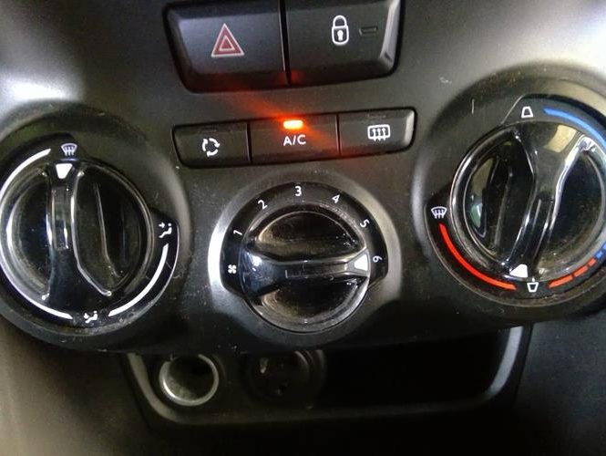 PEUGEOT 208 1 PHASE 1