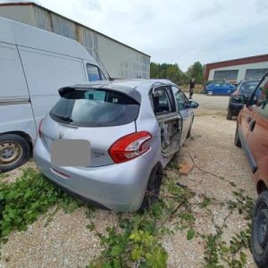 PEUGEOT 208 1