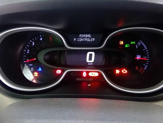 RENAULT TRAFIC 3 COURT PHASE 1