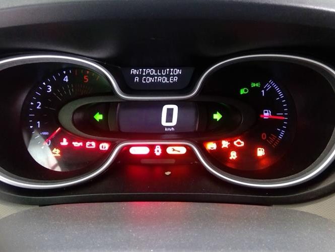 RENAULT TRAFIC 3 COURT PHASE 1