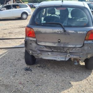 TOYOTA YARIS 1