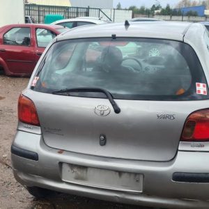 TOYOTA YARIS 1
