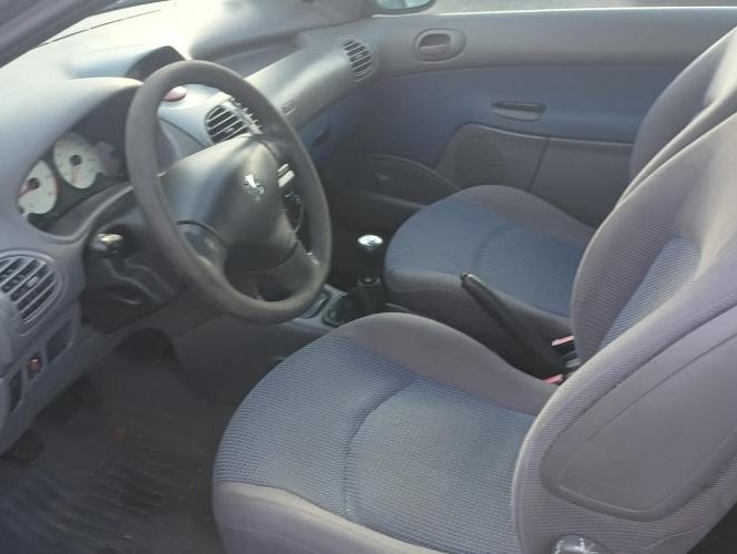 PEUGEOT 206