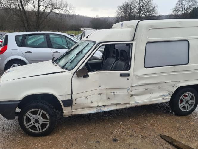 RENAULT EXPRESS PHASE 1