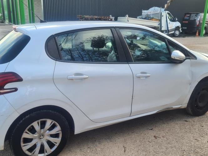 PEUGEOT 208 1 PHASE 2