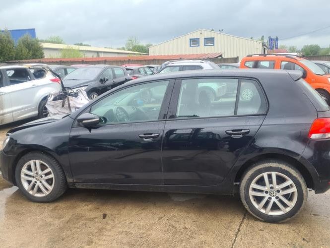 VOLKSWAGEN GOLF 6
