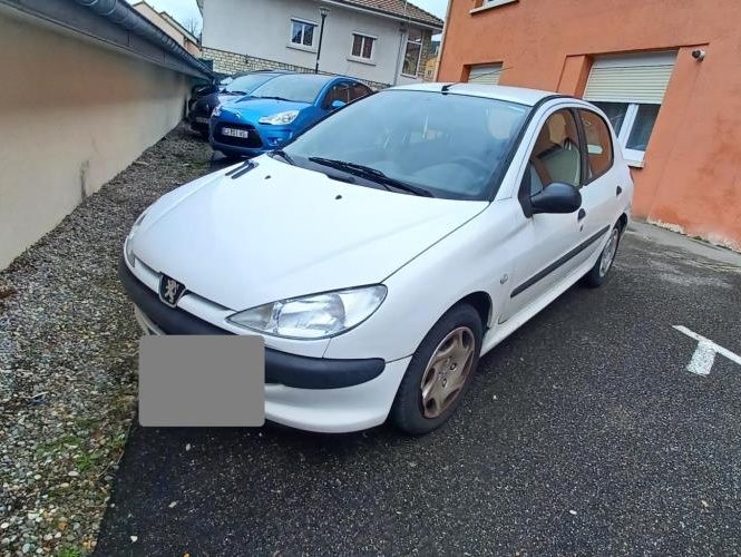 PEUGEOT 206