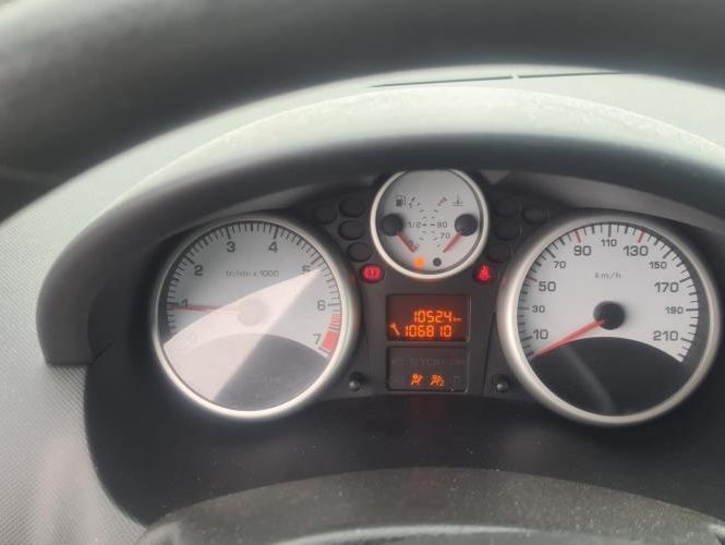 PEUGEOT 206+