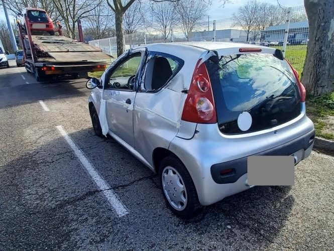 PEUGEOT 107