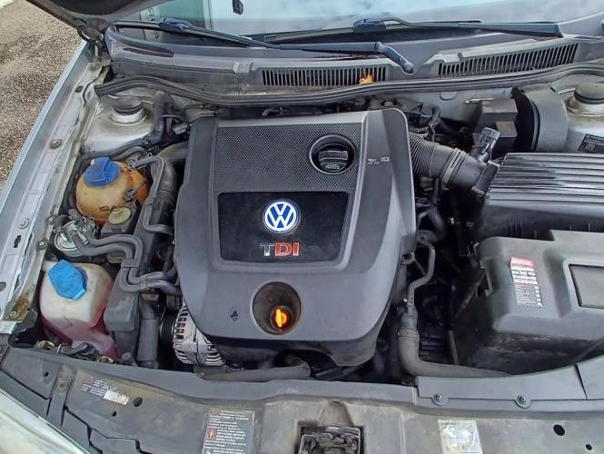 VOLKSWAGEN GOLF 4