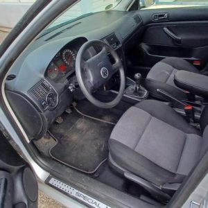VOLKSWAGEN GOLF 4