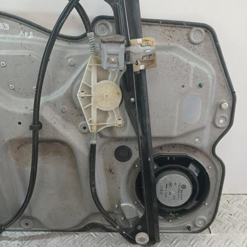 VOLKSWAGEN TOURAN 1 PHASE 1