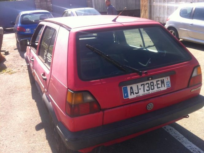 VOLKSWAGEN GOLF