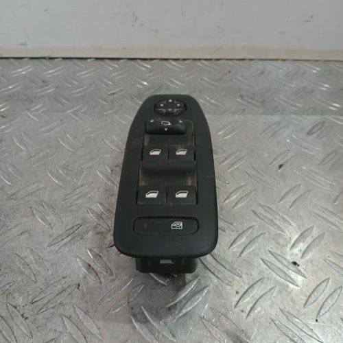 PEUGEOT 2008 1 PHASE 1