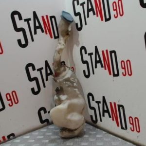 VOLKSWAGEN NEW BEETLE 1