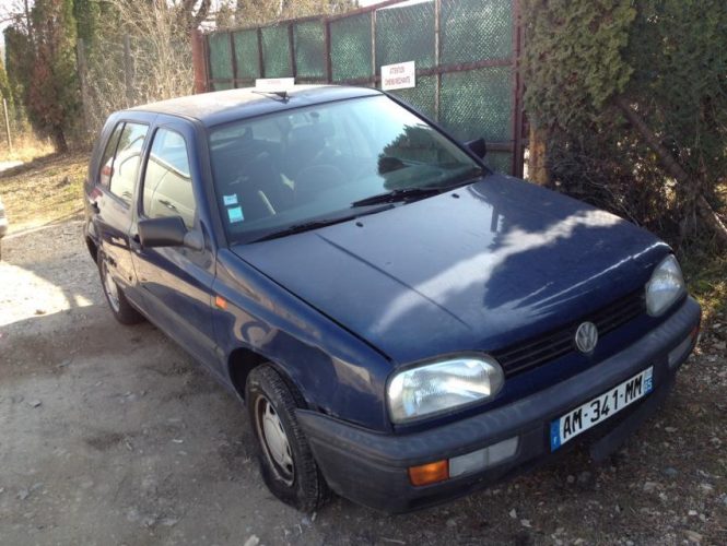 VOLKSWAGEN GOLF