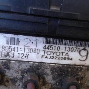 TOYOTA COROLLA VERSO 1