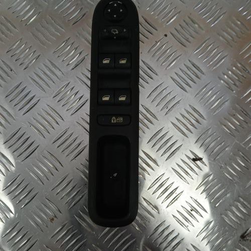 PEUGEOT 5008 1 PHASE 1