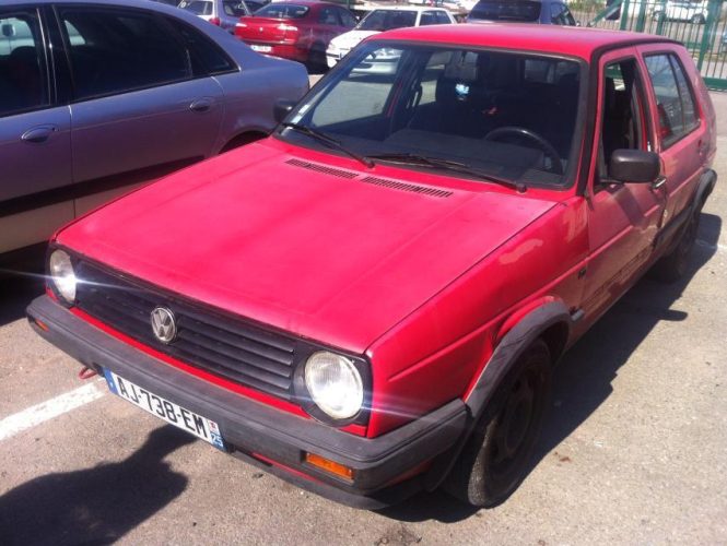VOLKSWAGEN GOLF