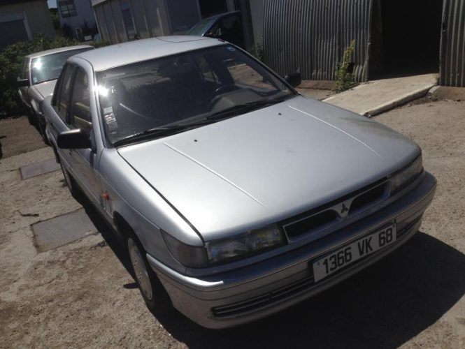 MITSUBISHI LANCER 1