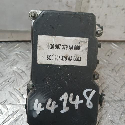 VOLKSWAGEN POLO 4 PHASE 1