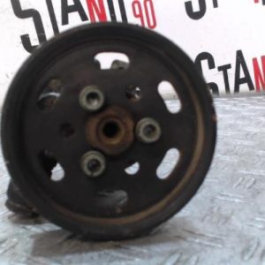 VOLKSWAGEN NEW BEETLE 1