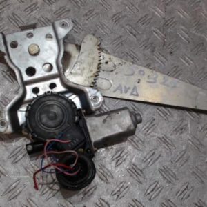 TOYOTA COROLLA VERSO 1