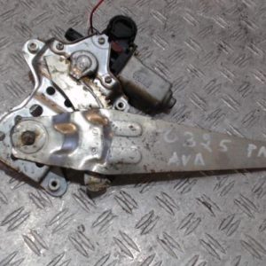 TOYOTA COROLLA VERSO 1