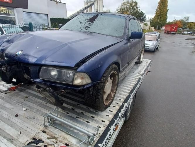 BMW SERIE 3 E36 COUPE