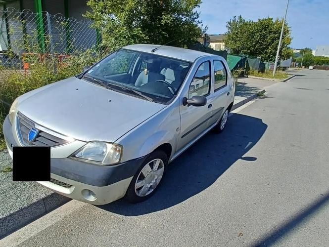 DACIA LOGAN 1