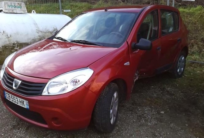 DACIA SANDERO 1