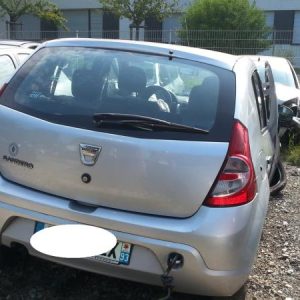 DACIA SANDERO 1