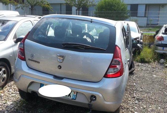 DACIA SANDERO 1
