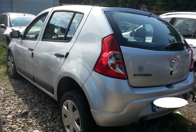 DACIA SANDERO 1