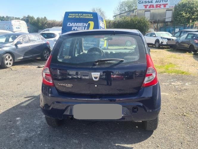 DACIA SANDERO 1