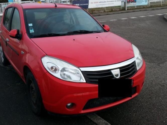 DACIA SANDERO 1