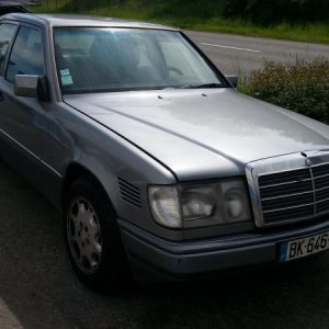 MERCEDES 300 W124 PHASE 1