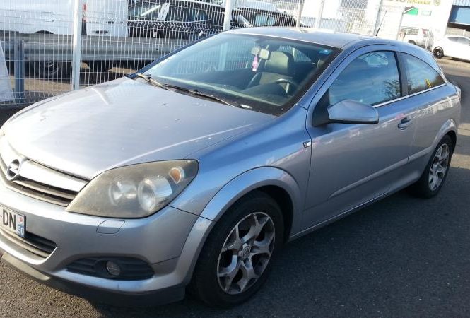 OPEL ASTRA H GTC PHASE 1