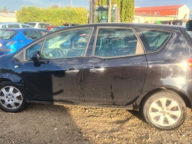 OPEL MERIVA B PHASE 1