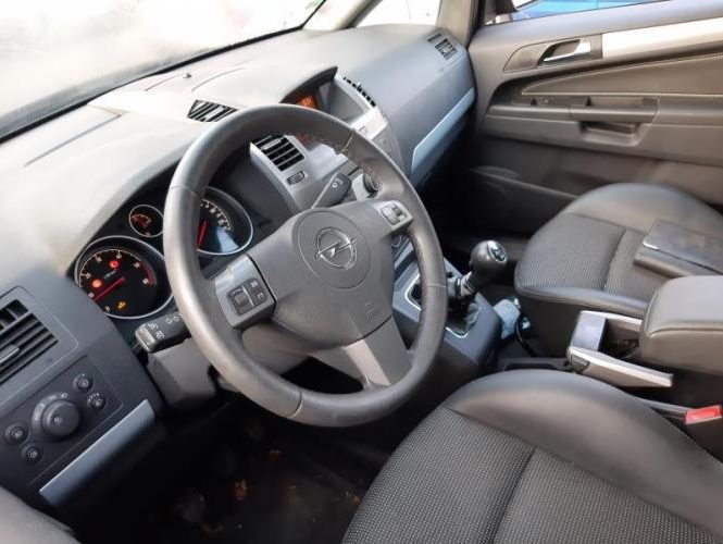 OPEL ZAFIRA B PHASE 1