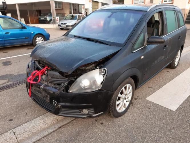 OPEL ZAFIRA B PHASE 1