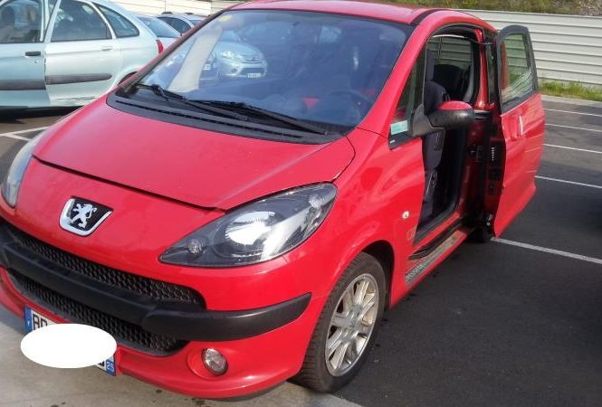 PEUGEOT 1007
