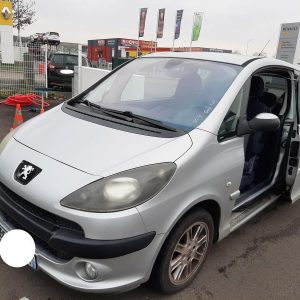 PEUGEOT 1007
