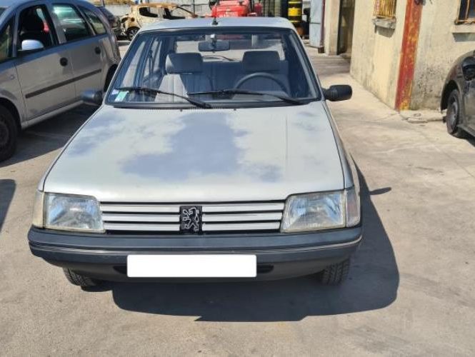 PEUGEOT 205 PHASE 2