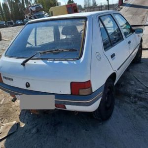 PEUGEOT 205