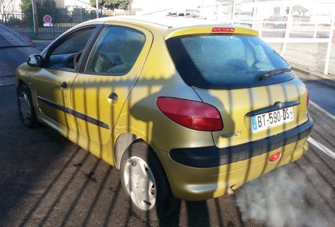 PEUGEOT 206