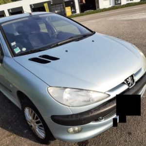 PEUGEOT 206