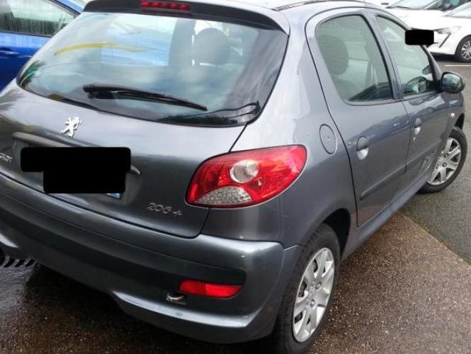 PEUGEOT 206+